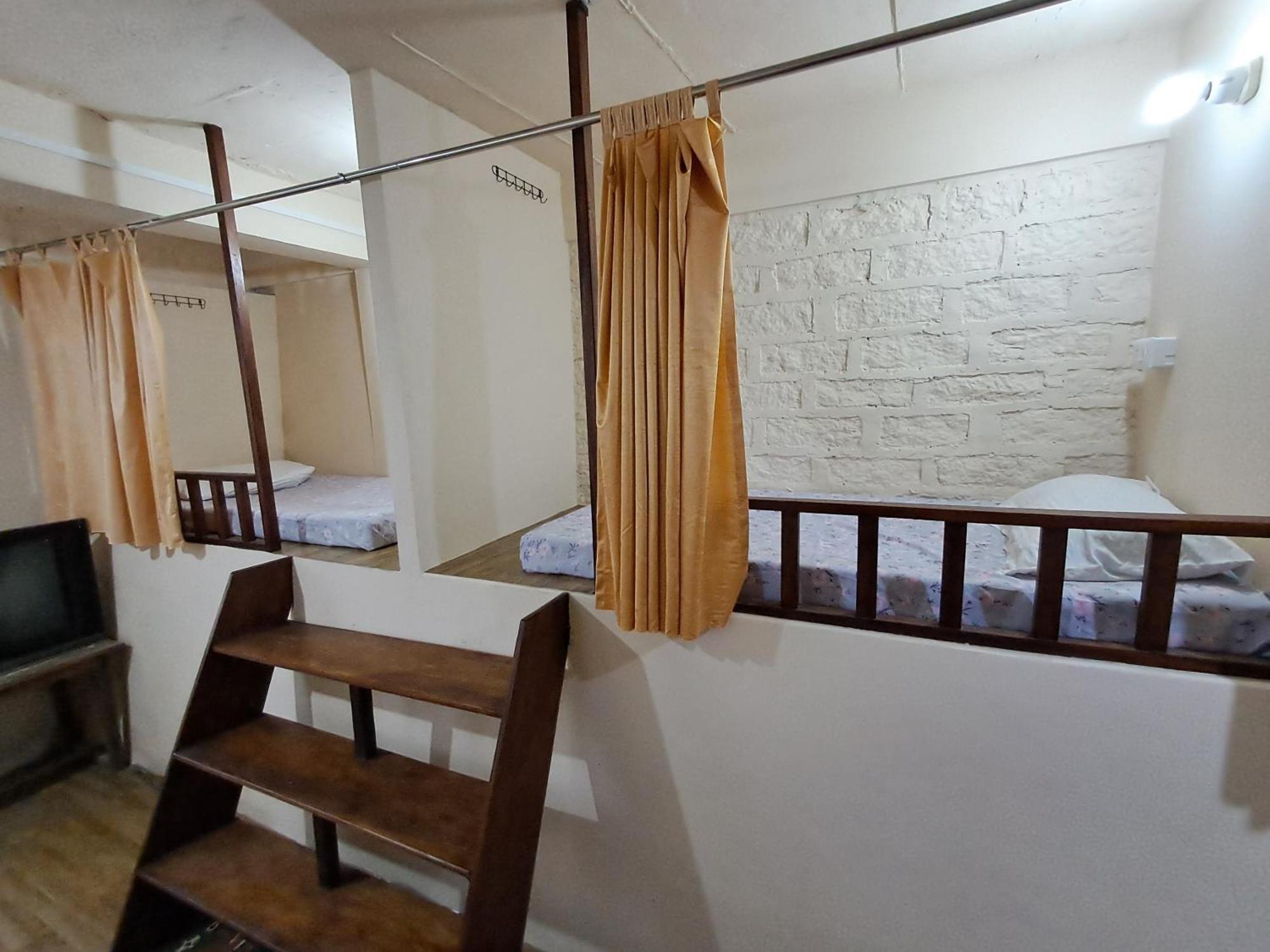 Dormitories/Hosteller, Giftland Homestay Āīzawl Екстериор снимка