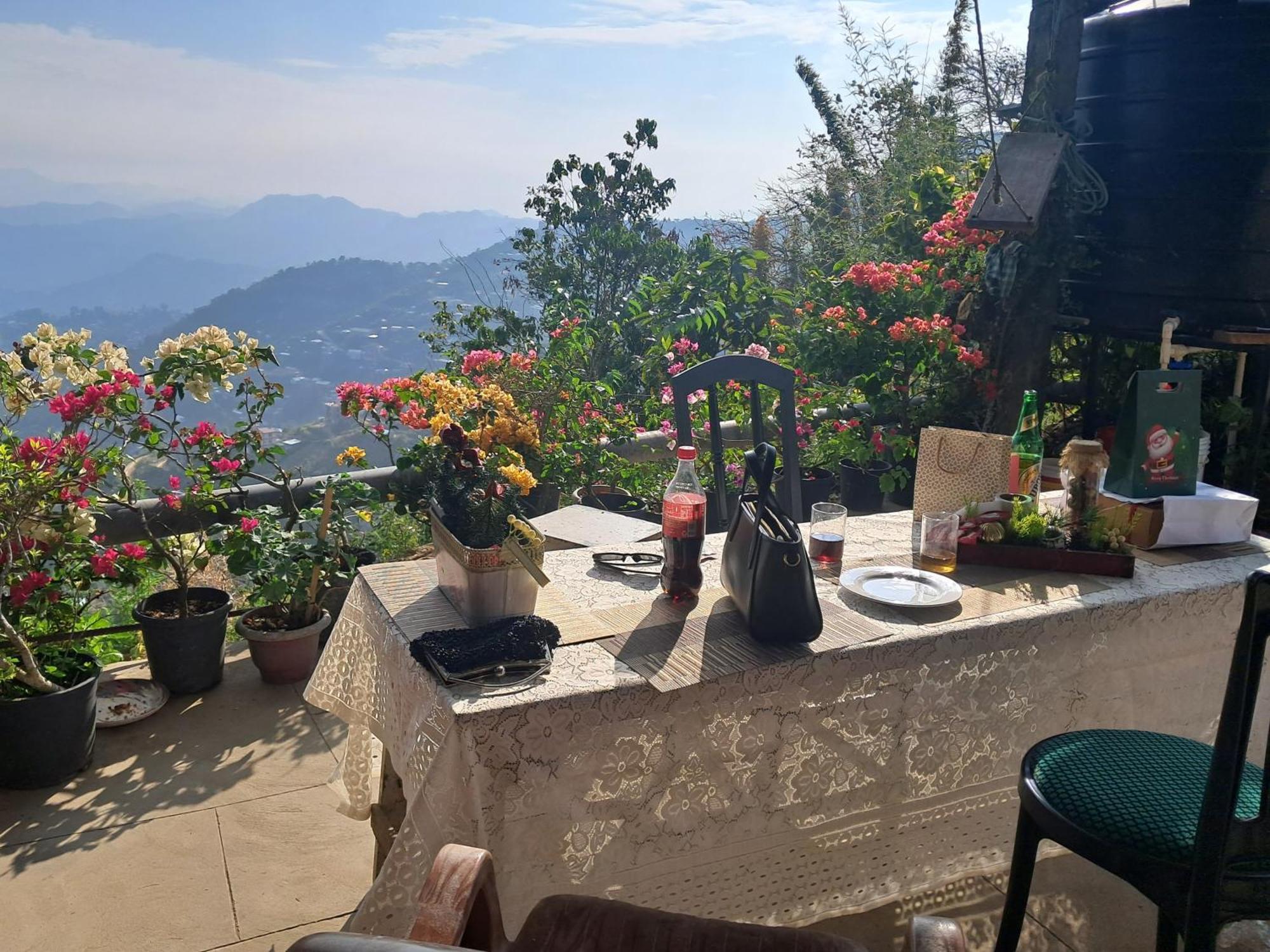 Dormitories/Hosteller, Giftland Homestay Āīzawl Екстериор снимка