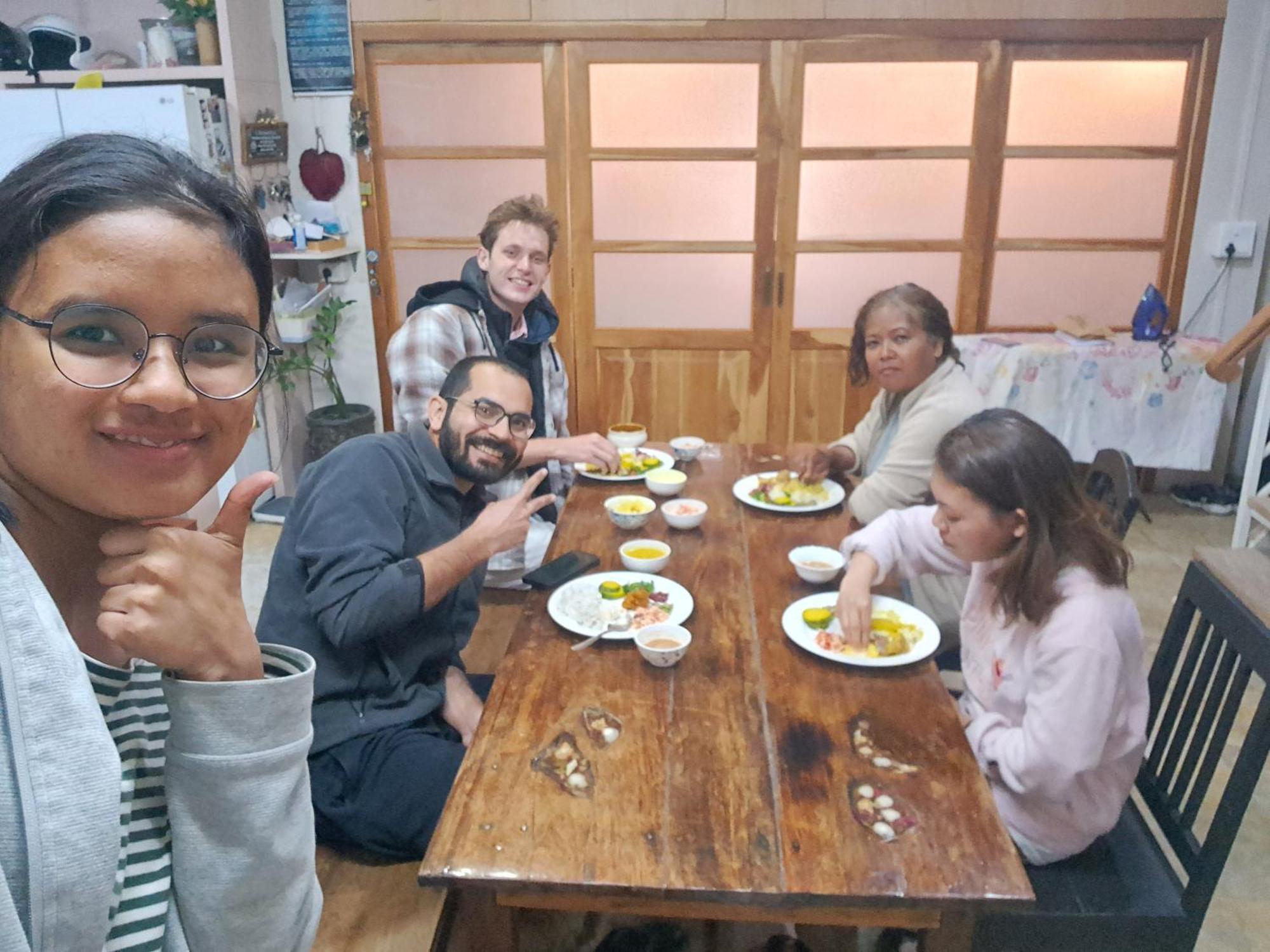 Dormitories/Hosteller, Giftland Homestay Āīzawl Стая снимка